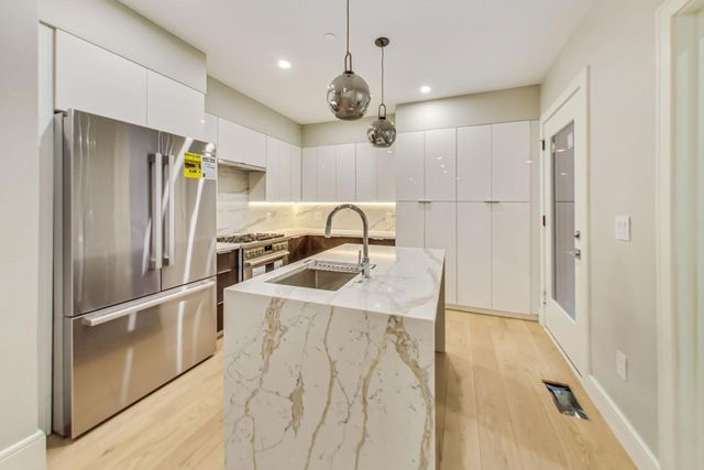 14 No. Bennet Street 101, Boston, MA 02113
