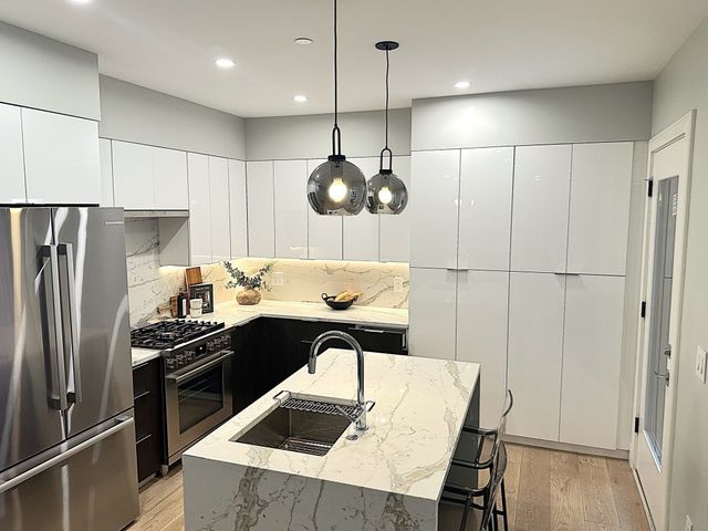 14 No. Bennet Street 101, Boston, MA 02113