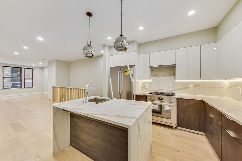 14 No. Bennet Street 101, Boston, MA 02113