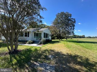 9215 WILLS RD, Bel Alton, MD 20611