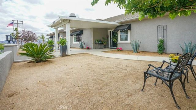 16025 Perry Heights, Riverside, CA 92504