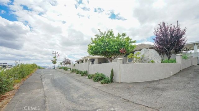 16025 Perry Heights, Riverside, CA 92504