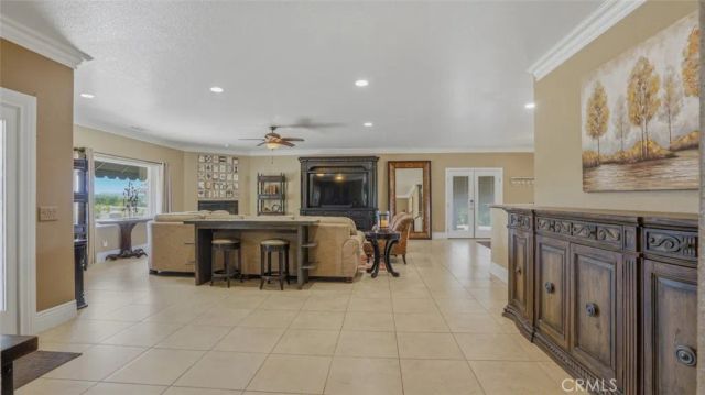 16025 Perry Heights, Riverside, CA 92504