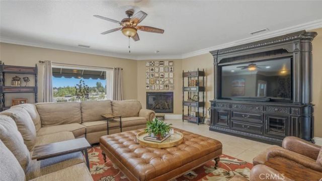 16025 Perry Heights, Riverside, CA 92504