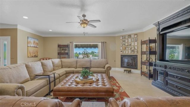 16025 Perry Heights, Riverside, CA 92504
