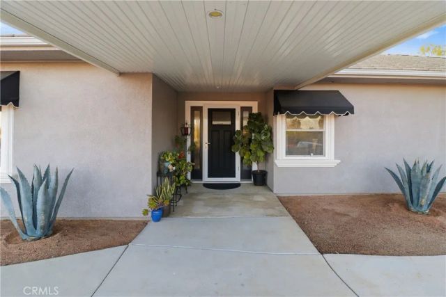 16025 Perry Heights, Riverside, CA 92504