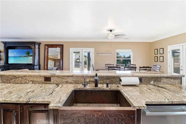 16025 Perry Heights, Riverside, CA 92504