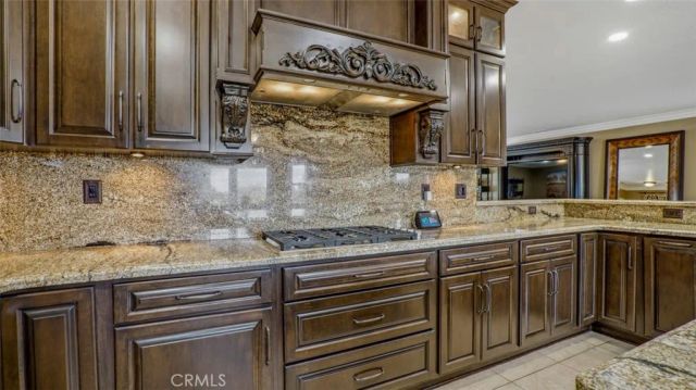 16025 Perry Heights, Riverside, CA 92504