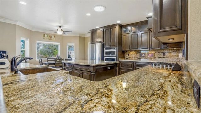16025 Perry Heights, Riverside, CA 92504
