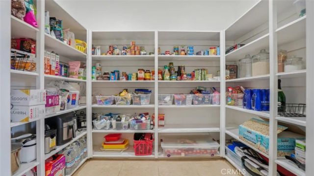 16025 Perry Heights, Riverside, CA 92504