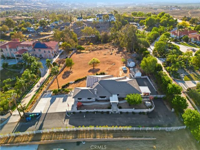 16025 Perry Heights, Riverside, CA 92504