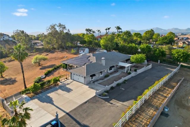 16025 Perry Heights, Riverside, CA 92504