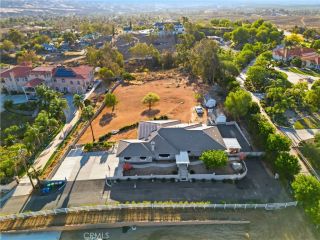16025 Perry Heights, Riverside, CA 92504