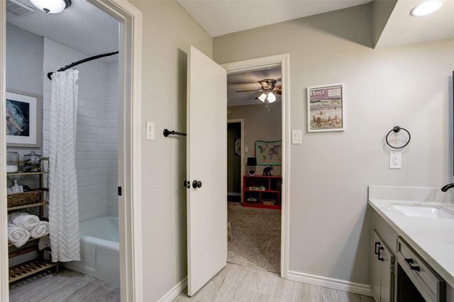 1034 Montour Drive, Houston, TX 77062