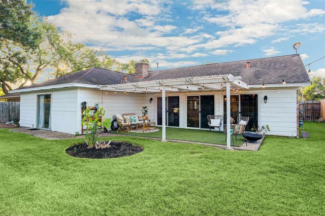 1034 Montour Drive, Houston, TX 77062