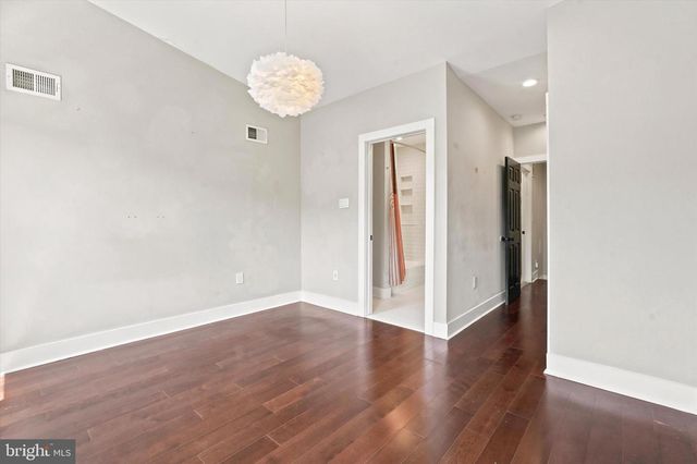 1321 N DOVER ST, Philadelphia, PA 19121