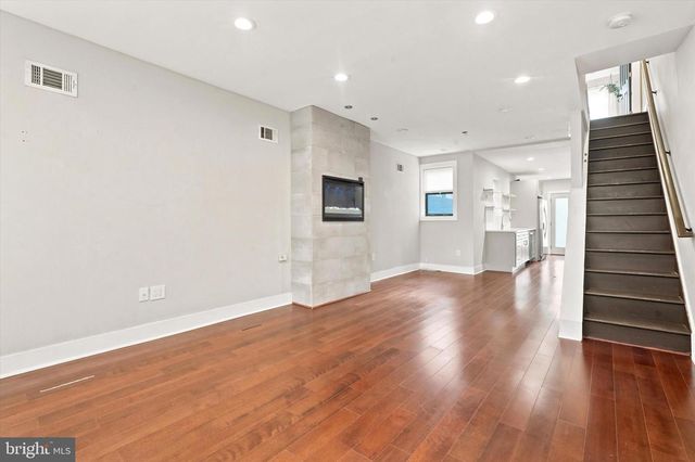 1321 N DOVER ST, Philadelphia, PA 19121