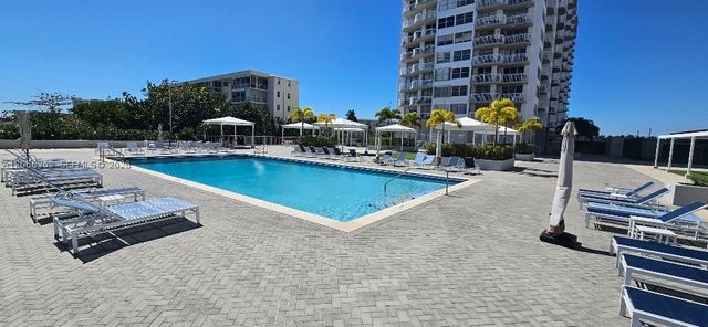 18081 Biscayne Blvd 1702, Aventura, FL 33160