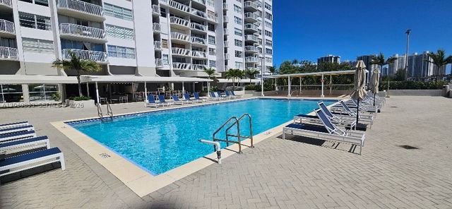 18081 Biscayne Blvd 1702, Aventura, FL 33160