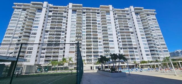 18081 Biscayne Blvd 1702, Aventura, FL 33160