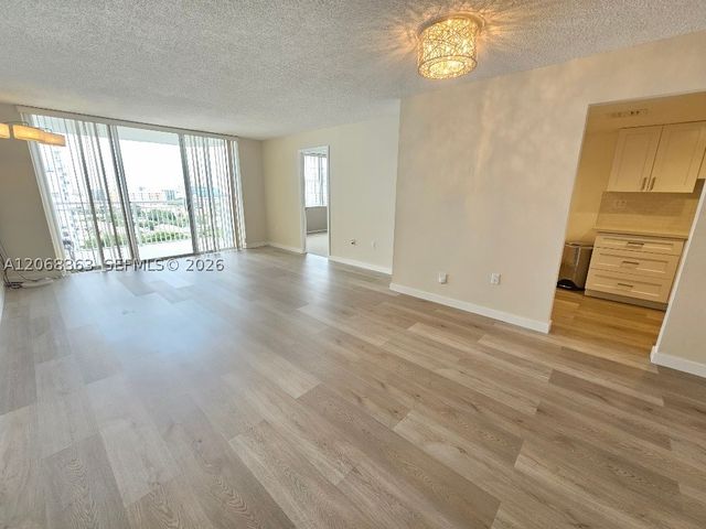 18081 Biscayne Blvd 1702, Aventura, FL 33160