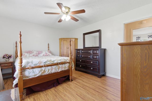 49 School House Road, Albertville, AL 35950