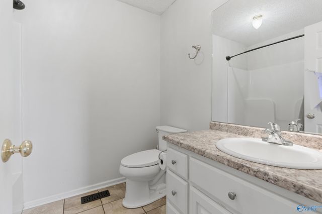49 School House Road, Albertville, AL 35950