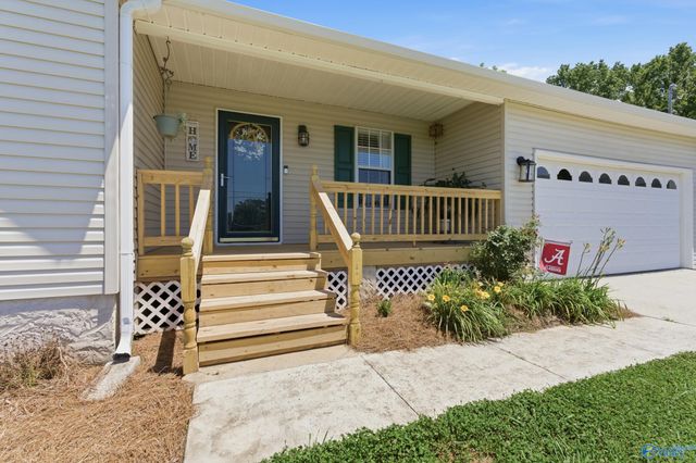 49 School House Road, Albertville, AL 35950