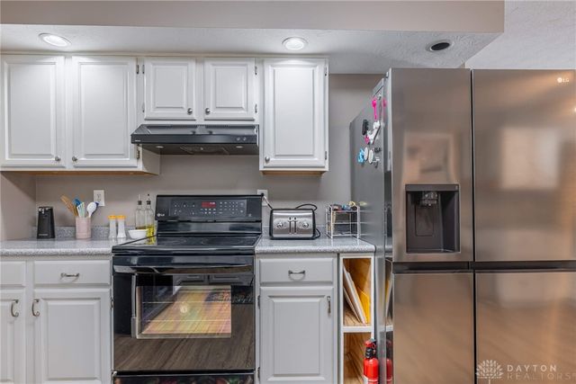 3009 Highlander Drive, Beavercreek, OH 45432