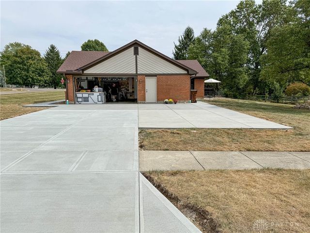 3009 Highlander Drive, Beavercreek, OH 45432