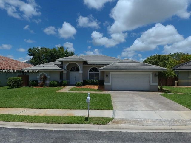 10205 SW 12th St, Pembroke Pines, FL 33025