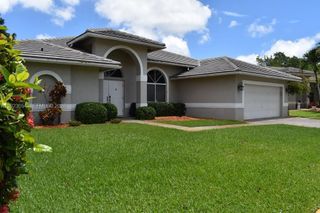 10205 SW 12th St, Pembroke Pines, FL 33025