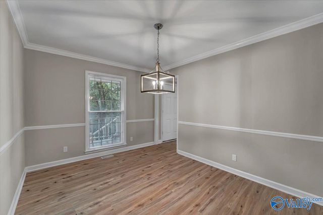 11219 Suncrest Drive SE, Huntsville, AL 35803