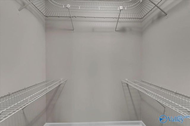 11219 Suncrest Drive SE, Huntsville, AL 35803