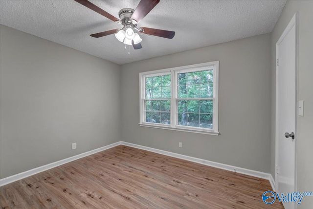 11219 Suncrest Drive SE, Huntsville, AL 35803