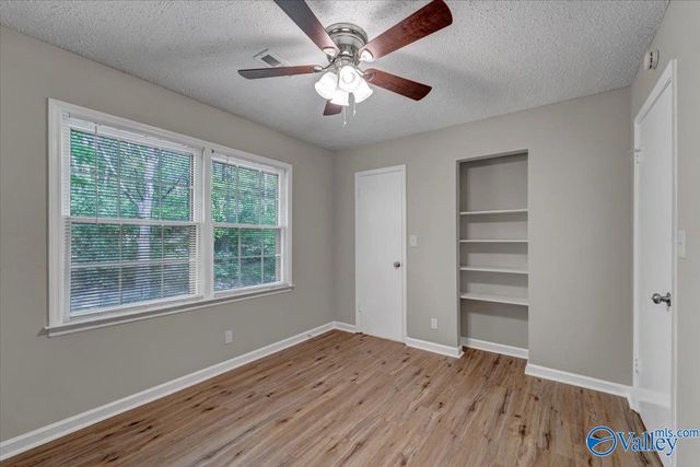 11219 Suncrest Drive SE, Huntsville, AL 35803