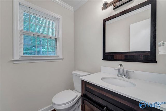 11219 Suncrest Drive SE, Huntsville, AL 35803