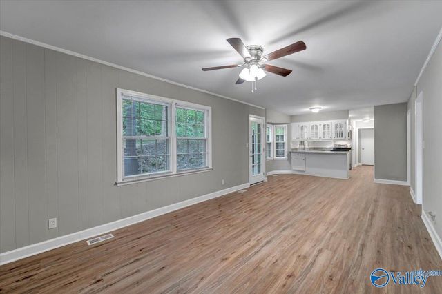 11219 Suncrest Drive SE, Huntsville, AL 35803