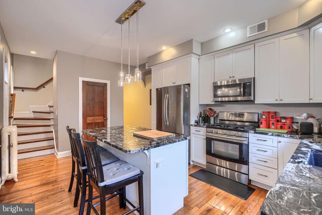 2710 N CALVERT ST, Baltimore, MD 21218