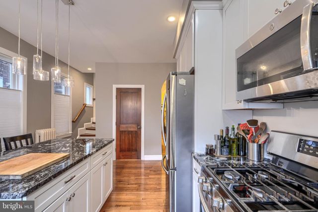 2710 N CALVERT ST, Baltimore, MD 21218