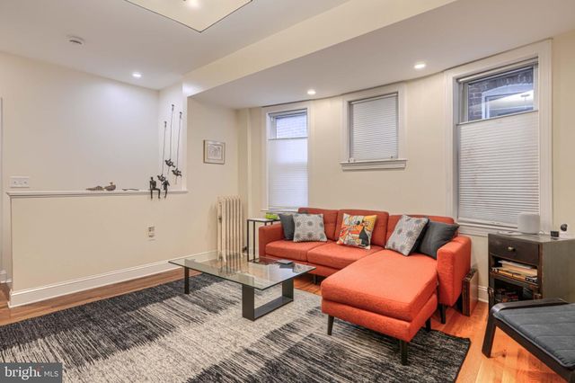 2710 N CALVERT ST, Baltimore, MD 21218