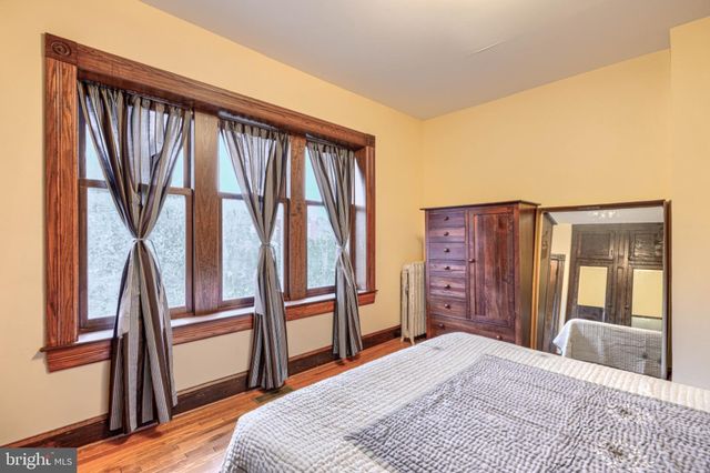 2710 N CALVERT ST, Baltimore, MD 21218