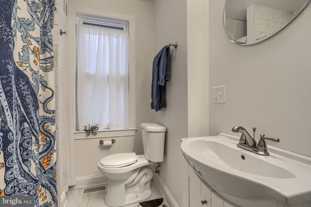 2710 N CALVERT ST, Baltimore, MD 21218