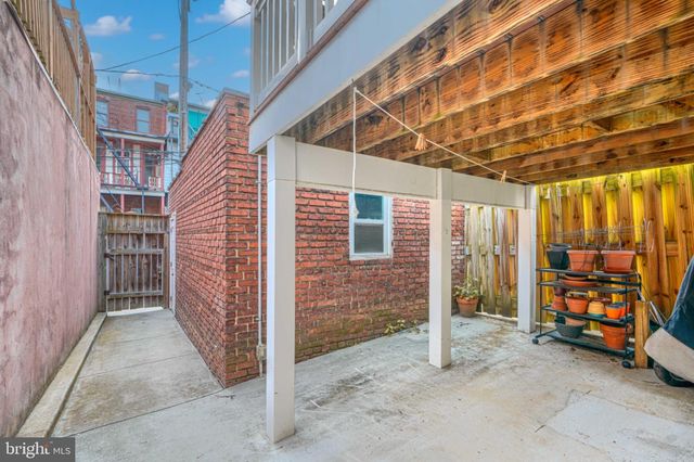 2710 N CALVERT ST, Baltimore, MD 21218