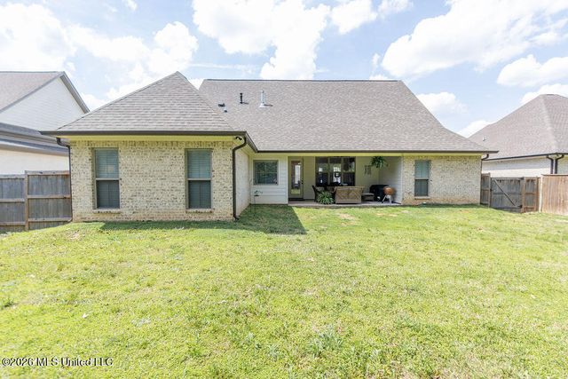 196 Sweetbriar Circle, Canton, MS 39046