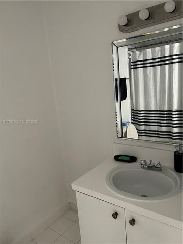 17901 NW 68th Avenue R209, Hialeah, FL 33015