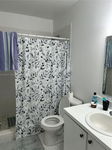 17901 NW 68th Avenue R209, Hialeah, FL 33015