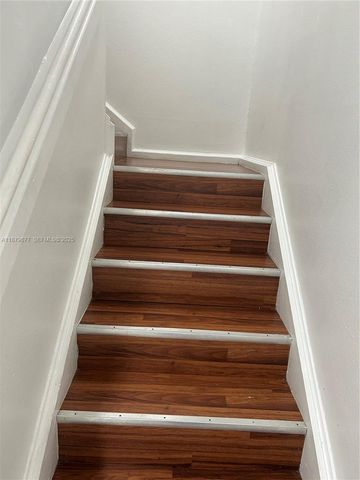 17901 NW 68th Avenue R209, Hialeah, FL 33015