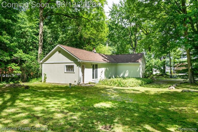 5223 Woodlane Road, Clarkston, MI 48348