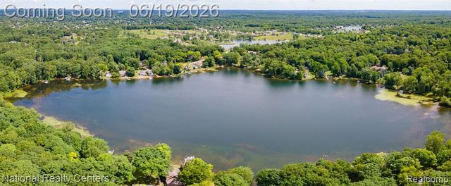 5223 Woodlane Road, Clarkston, MI 48348